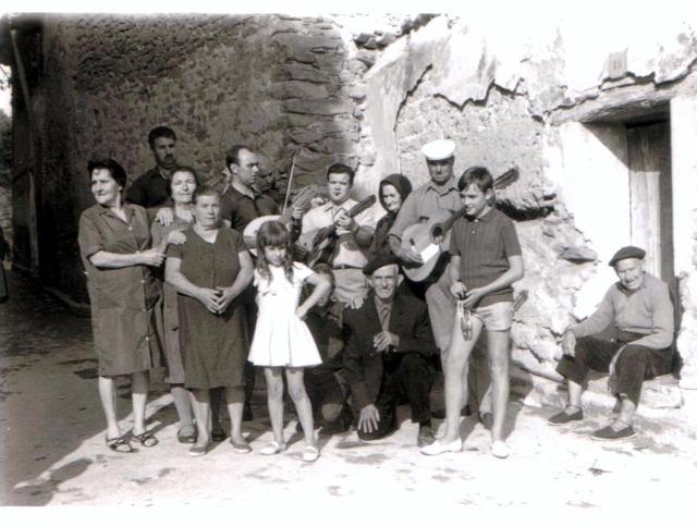 Orquesta familiar de cuerda durante san Lorenzo